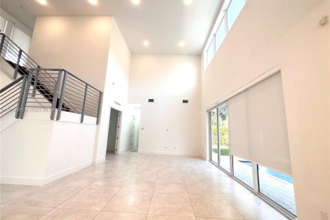 Villa ou maison à louer à Doral, Floride: 5 chambres, 429.95 m2 № 1938546 - photo 8