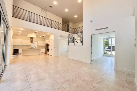 Villa ou maison à louer à Doral, Floride: 5 chambres, 429.95 m2 № 1938546 - photo 30