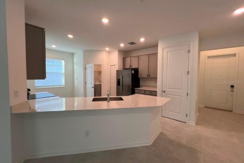 Casa en alquiler en Osteen, Florida, 4 dormitorios, 195.28 m2 № 2267419 - foto 4