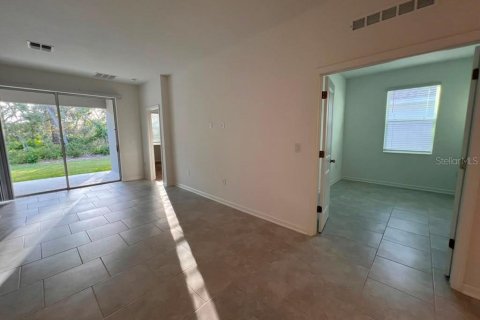Casa en alquiler en Osteen, Florida, 4 dormitorios, 195.28 m2 № 2267419 - foto 7