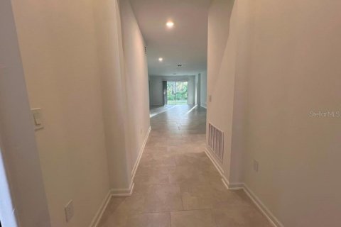 Casa en alquiler en Osteen, Florida, 4 dormitorios, 195.28 m2 № 2267419 - foto 2