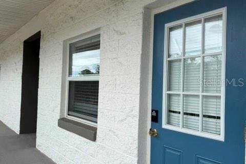Immobilier commercial à Oviedo, Floride 89.37 m2 № 2349233