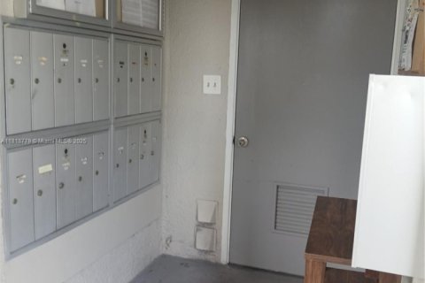 Купить кондоминиум в Дирфилд-Бич, Флорида 1 спальня, 55.28м2, № 2088563 - фото 13