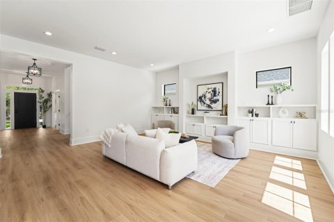 House in Tampa, Florida 5 bedrooms, 252.69 sq.m. № 1837516 - photo 5