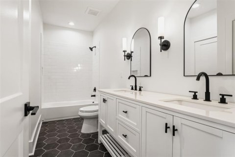 House in Tampa, Florida 5 bedrooms, 252.69 sq.m. № 1837516 - photo 21