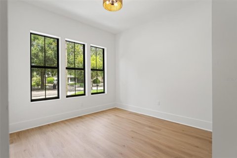 House in Tampa, Florida 5 bedrooms, 252.69 sq.m. № 1837516 - photo 23