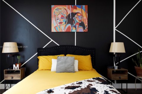 Condo in Miami, Florida, 1 bedroom  № 2020887 - photo 4