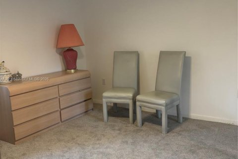 Купить кондоминиум в Пемброк-Пайнс, Флорида 2 спальни, 85.47м2, № 2153803 - фото 8