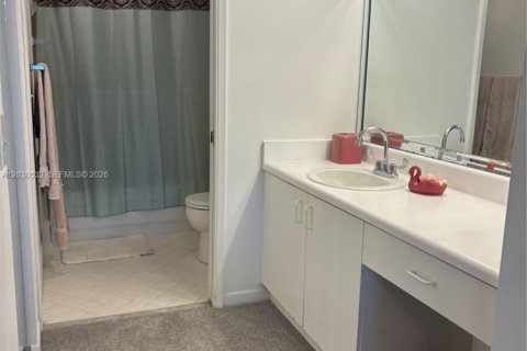 Купить кондоминиум в Пемброк-Пайнс, Флорида 2 спальни, 85.47м2, № 2153803 - фото 10