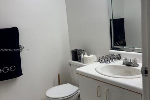 Купить кондоминиум в Пемброк-Пайнс, Флорида 2 спальни, 85.47м2, № 2153803 - фото 7