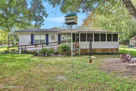 House in Middleburg, Florida 2 bedrooms, 115.94 sq.m. № 817697 - photo 1