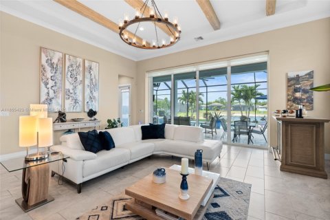 House in Naples, Florida 3 bedrooms № 1878536 - photo 9
