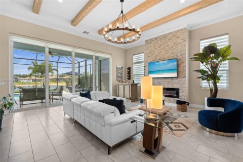 House in Naples, Florida 3 bedrooms № 1878536 - photo 8