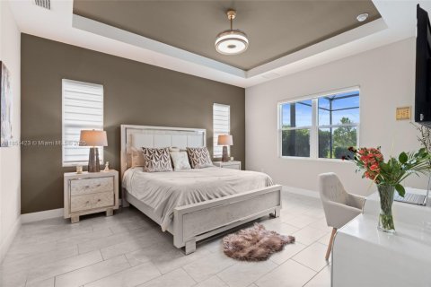 House in Naples, Florida 3 bedrooms № 1878536 - photo 16