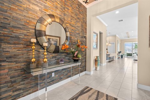 House in Naples, Florida 3 bedrooms № 1878536 - photo 5
