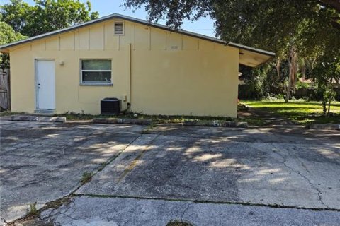 Propiedad comercial en Largo, Florida 6 dormitorios, 153.29 m2 № 2430503