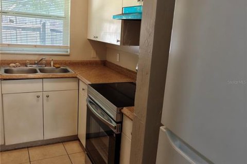 Propiedad comercial en venta en Largo, Florida, 6 dormitorios, 153.29 m2 № 2430503 - foto 2
