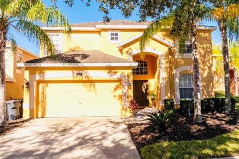 House in Davenport, Florida 6 bedrooms, 261.98 sq.m. № 2314913