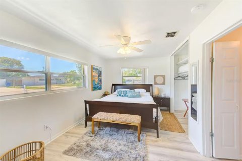 Villa ou maison à louer à Largo, Floride: 3 chambres, 122.07 m2 № 2115888 - photo 9