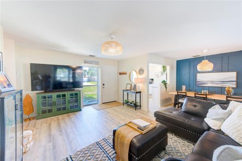Villa ou maison à louer à Largo, Floride: 3 chambres, 122.07 m2 № 2115888 - photo 6