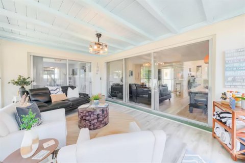 Villa ou maison à louer à Largo, Floride: 3 chambres, 122.07 m2 № 2115888 - photo 4