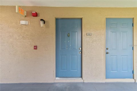 Condominio en alquiler en Orlando, Florida, 2 dormitorios, 100.33 m2 № 2239701 - foto 3