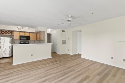 Condominio en alquiler en Orlando, Florida, 2 dormitorios, 100.33 m2 № 2239701 - foto 8