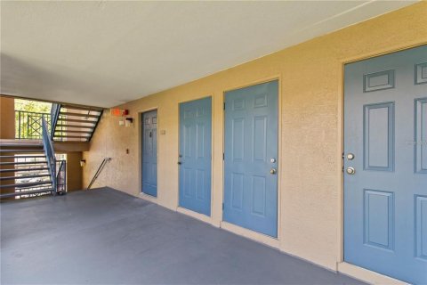 Condominio en alquiler en Orlando, Florida, 2 dormitorios, 100.33 m2 № 2239701 - foto 2