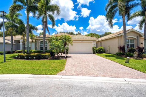 House in Boynton Beach, Florida 4 bedrooms, 222.59 sq.m. № 2087509 - photo 4