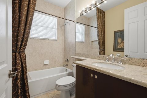 House in Boynton Beach, Florida 4 bedrooms, 222.59 sq.m. № 2087509 - photo 24