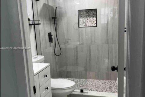 Condo in Miami Gardens, Florida, 2 bedrooms № 2029602 - photo 11