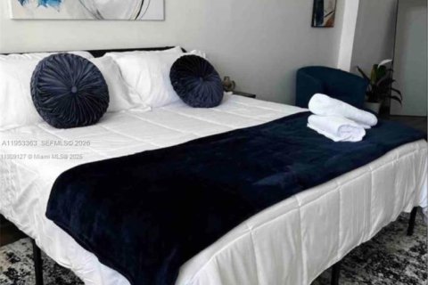 Condo in Miami Gardens, Florida, 2 bedrooms № 2029602 - photo 9