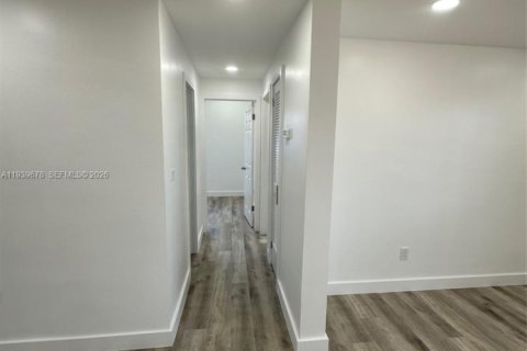 Купить виллу или дом в Помпано-Бич, Флорида 3 спальни, 103.12м2, № 1997026 - фото 17