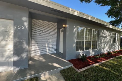 Дом в Помпано-Бич, Флорида 3 спальни, 103.12м2 № 1997026