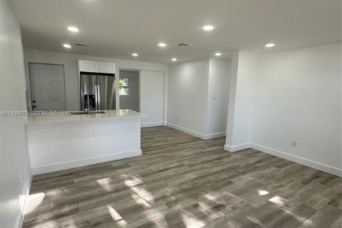 Купить виллу или дом в Помпано-Бич, Флорида 3 спальни, 103.12м2, № 1997026 - фото 24