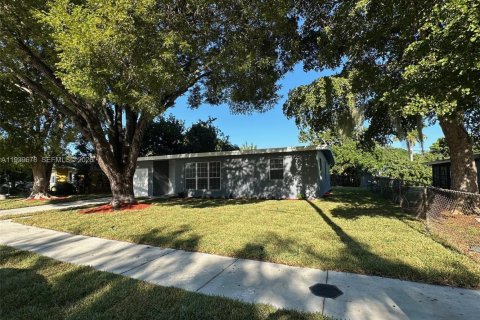 Купить виллу или дом в Помпано-Бич, Флорида 3 спальни, 103.12м2, № 1997026 - фото 9