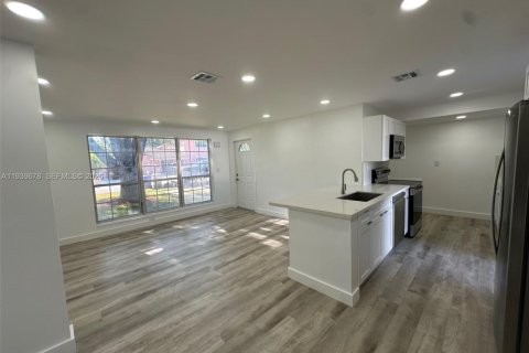 Купить виллу или дом в Помпано-Бич, Флорида 3 спальни, 103.12м2, № 1997026 - фото 3