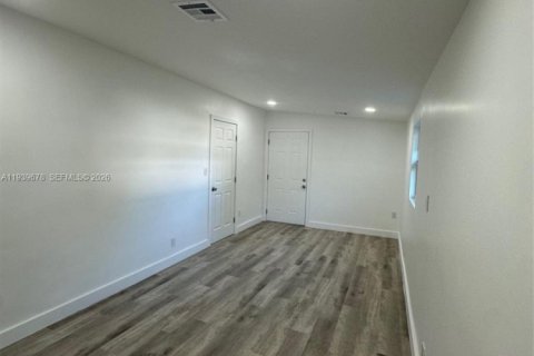 Купить виллу или дом в Помпано-Бич, Флорида 3 спальни, 103.12м2, № 1997026 - фото 29