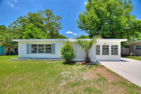 Casa en venta en Beverly Hills, Florida, 2 dormitorios, 108.14 m2 № 1916397 - foto 1