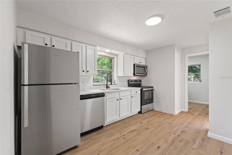 House in Beverly Hills, Florida 2 bedrooms, 108.14 sq.m. № 1916397 - photo 7