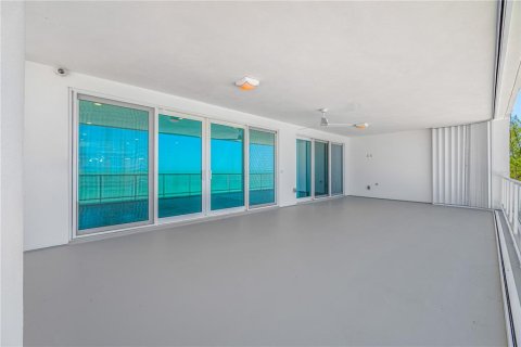 Купить кондоминиум в Индиан-Шорс, Флорида 10 комнат, 400.22м2, № 1650294 - фото 26