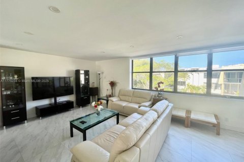 Купить кондоминиум в Авентура, Флорида 3 спальни, 128.21м2, № 2049650 - фото 8