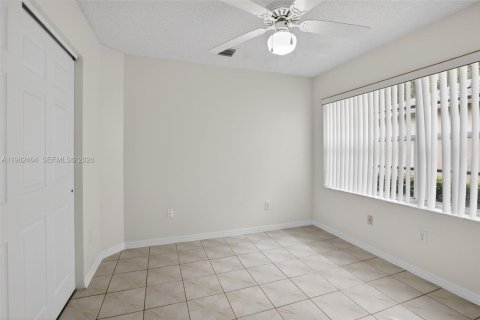 Casa en venta en Pembroke Pines, Florida, 3 dormitorios, 151.71 m2 № 2049515 - foto 22