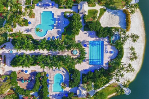 Casa en venta en Pembroke Pines, Florida, 3 dormitorios, 151.71 m2 № 2049515 - foto 9