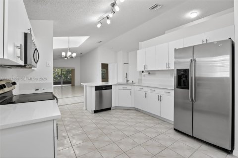 Casa en venta en Pembroke Pines, Florida, 3 dormitorios, 151.71 m2 № 2049515 - foto 18