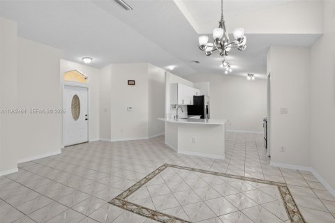 Casa en venta en Pembroke Pines, Florida, 3 dormitorios, 151.71 m2 № 2049515 - foto 16