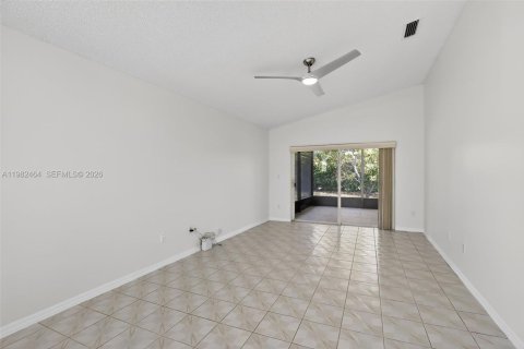 Casa en venta en Pembroke Pines, Florida, 3 dormitorios, 151.71 m2 № 2049515 - foto 12