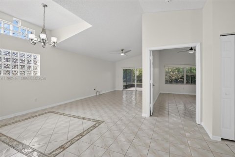 Casa en venta en Pembroke Pines, Florida, 3 dormitorios, 151.71 m2 № 2049515 - foto 14