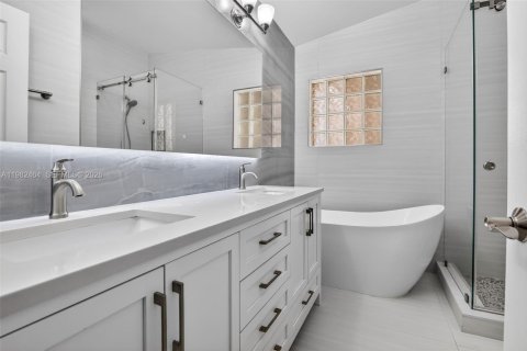 Casa en venta en Pembroke Pines, Florida, 3 dormitorios, 151.71 m2 № 2049515 - foto 6