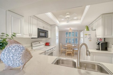 Купить кондоминиум в Сарасота, Флорида 5 комнат, 102.75м2, № 2093190 - фото 19